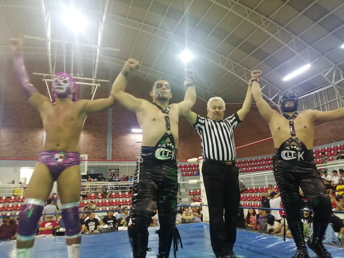 mas_lucha's tweet image. #NGLL: Vudú Máx, Reycko y Mr. Reggea vencen a Sniper, Black Stell y a Jalapeño Asesino.