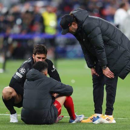 pablogonzale11's tweet photo. Esta imagen entristece...pero tenemos @LuisFDiaz19 x varias temporadas más!
#UCLfinal
@LFC 🔴🔴🏆🥇
@Kloppholic 🧔🏼
#ModoLucho
#LuisDiaz
👏👏👏👏👏👏👏
Aplaudan este CRACK
#MAYO2
#MayoVaEnBola
Un abrazo de GOL https://t.co/S09I5WoxP6