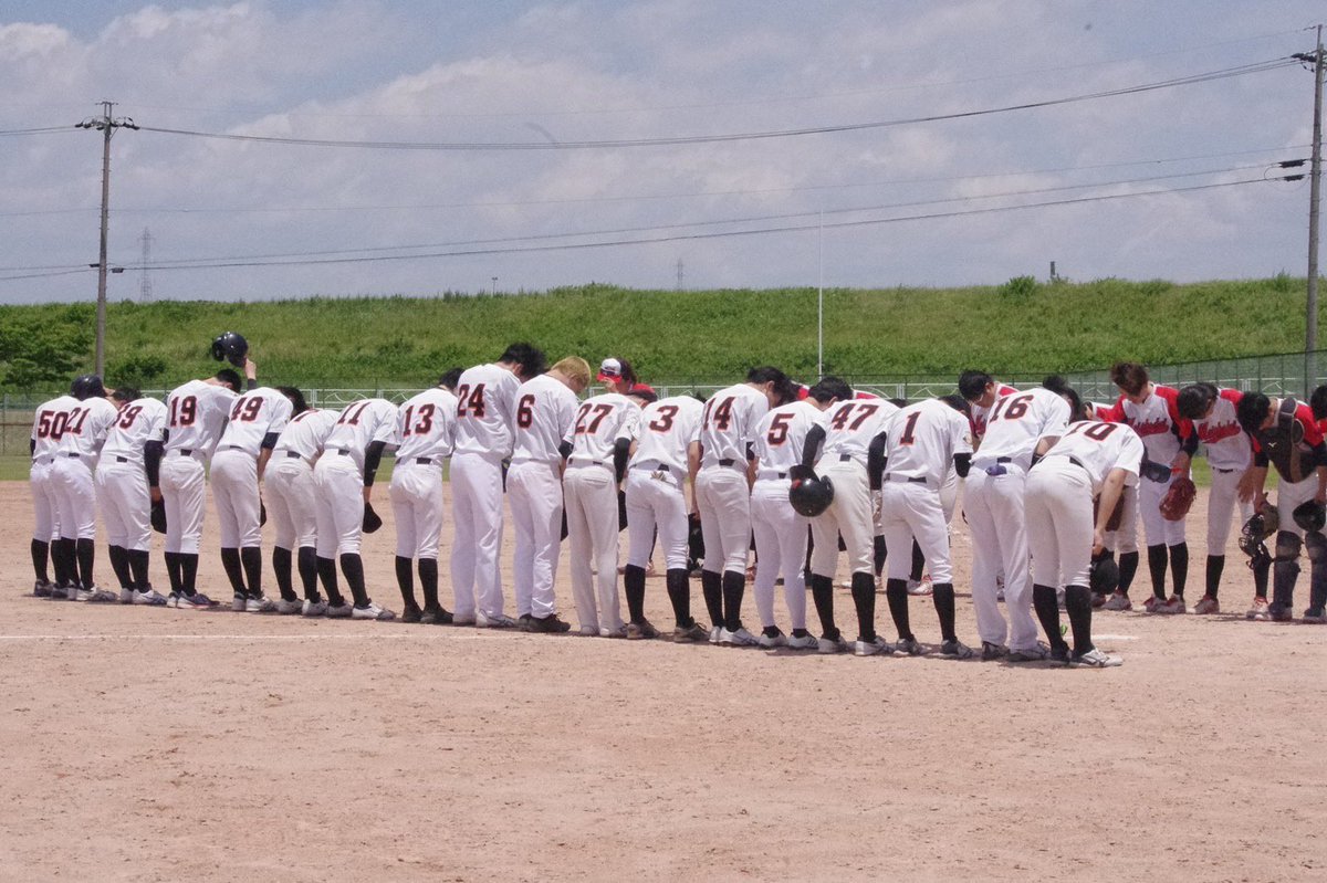 agu_nanshiki's tweet photo. 5月28日 春リーグ VS名古屋商科大学
【スタメン】
1.渡邊ふ 左  #14
2.中村 右  #1
3.松山 一  #16
4.小川 中  #10
5.渡邊つ 三  #6
6.山村 二  #7
7.林 遊  #24
8.瀬川 捕 #50
9.森橋 投  #49
結果0勝4敗でした。
悔しさを糧に秋リーグは東日本大会出場を目指し、日々練習していきたいとと思います🔥 https://t.co/K3J4UKakJf