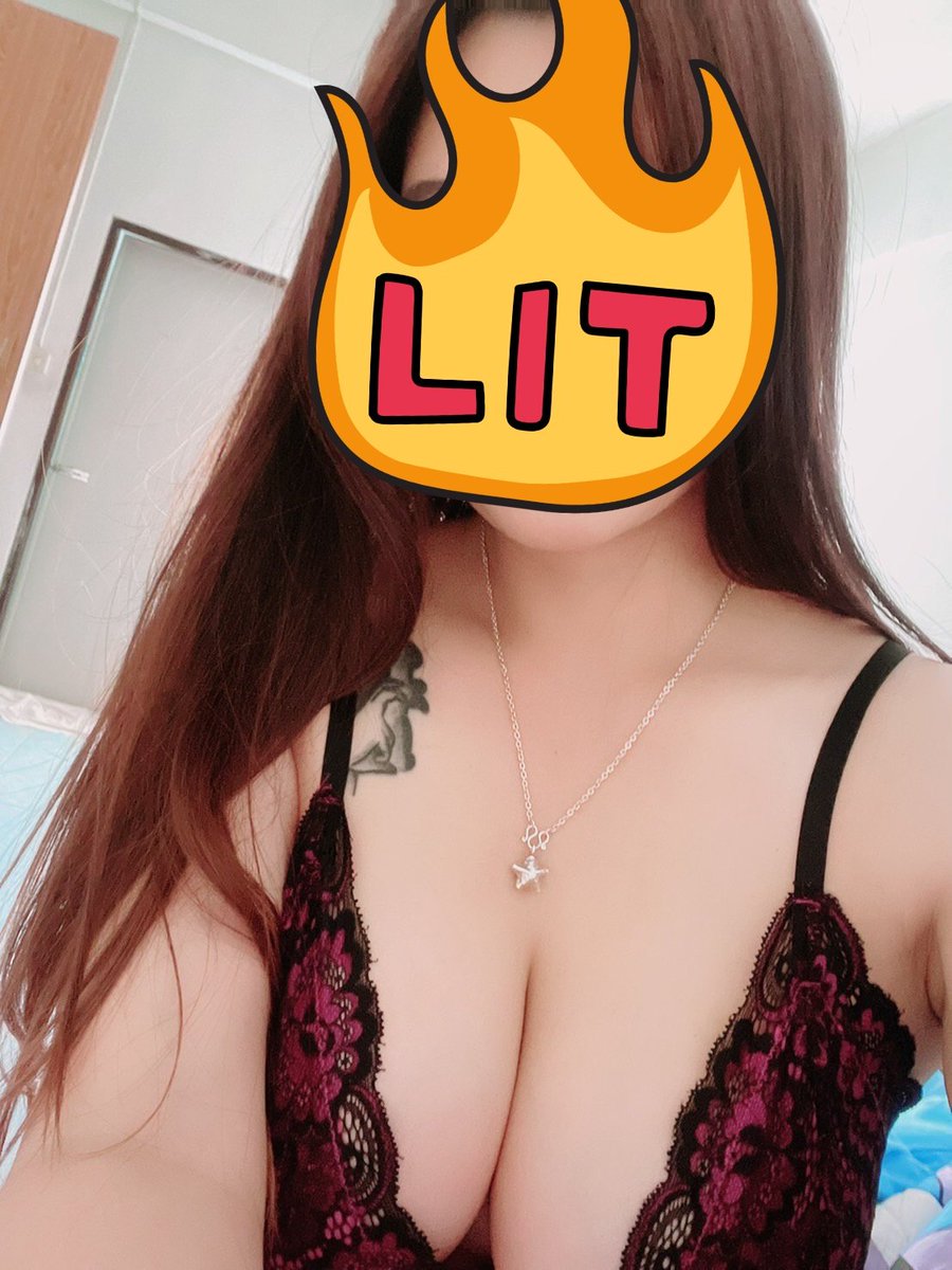 pan136130's tweet photo. #นวดมหาชัย
#ไซด์ไลน์มหาชัย
#นวดมหาชัย
#รับงานมหาชัย
#นวดสมุทรสาคร
#นวดกระทุ่มแบน
#นวดน้ำมัน
นวดอิสระ
💃นวดน้ำมัน
พิกัดมหาชัย มีห้องส่วนตัว มีที่จอดรถ
จ่ายเงินหน้างาน ค่ะ 
IDไลน์🍎 pandy1986 https://t.co/5040VZtb40 https://t.co/Qjm3apaknd