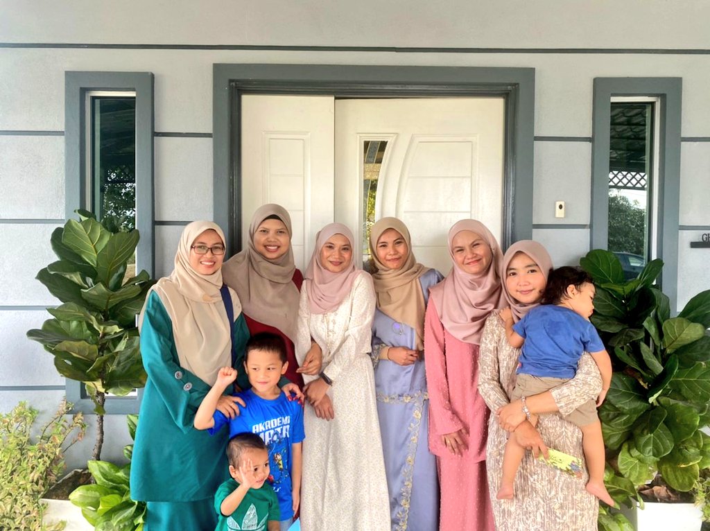 Dzulaikhaaaaaaa's tweet photo. Alumni Raya MT PRS PSIS ✅ https://t.co/Sukzphf0gu