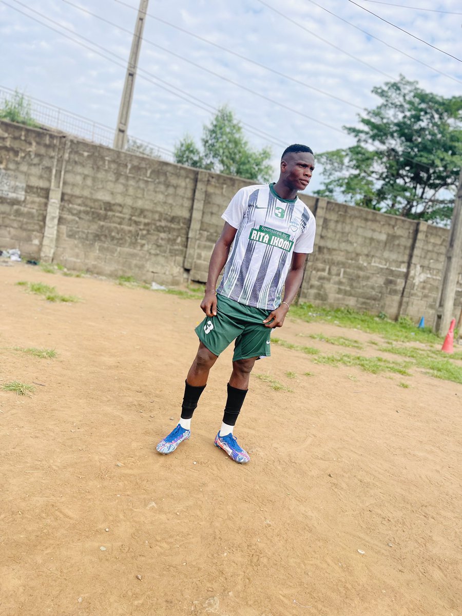AkanniThanus15's tweet photo. Grace can fly you,but discipline will be needed to sustain you..💚⚽️
#UCLfinal #ComeToMadrid #mane #VanDijk #photodump https://t.co/mCuGmtaUKJ