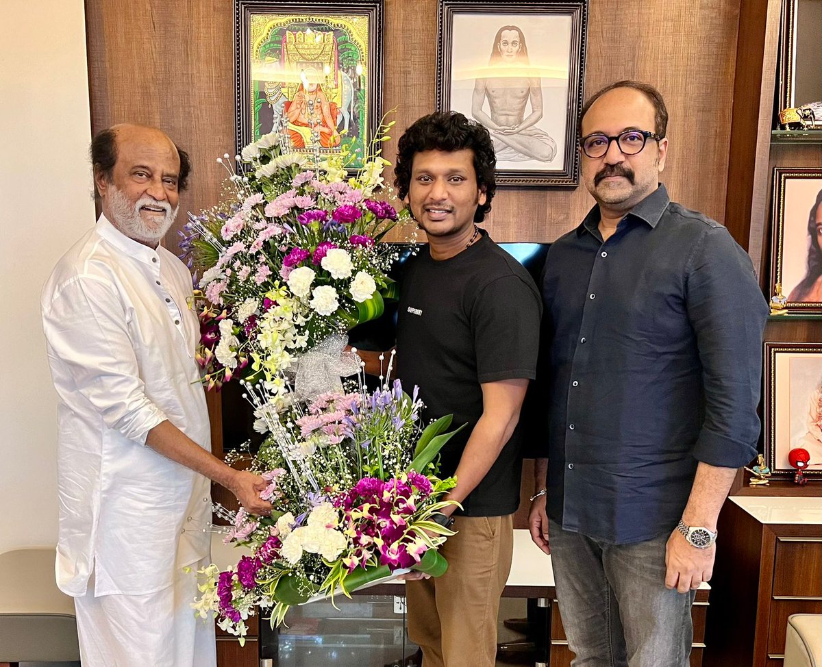 cinemapayyan's tweet photo. Producer - @RKFI 
Hero - @rajinikanth 
Director - @Dir_Lokesh 

Aarambikkalaangala? https://t.co/6dfSbpA60k