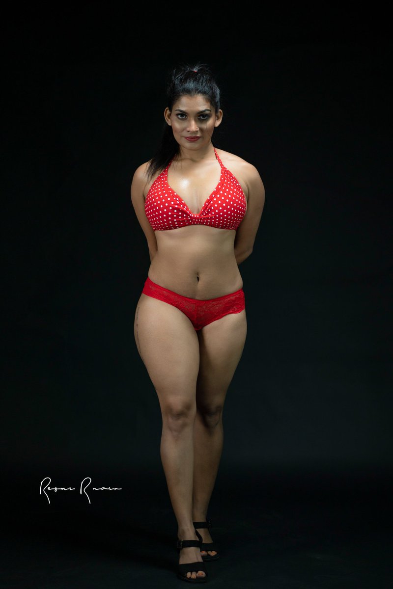 WomenHotness's tweet photo. @Resmi_R_Nair @actressesduniya @exoticbeautydiv @RealKinkyBerlin @iamtweetboy @actressbuff @ActressAunties @actressglam @actress_love6 @star_zig https://t.co/up4fXJUJwA