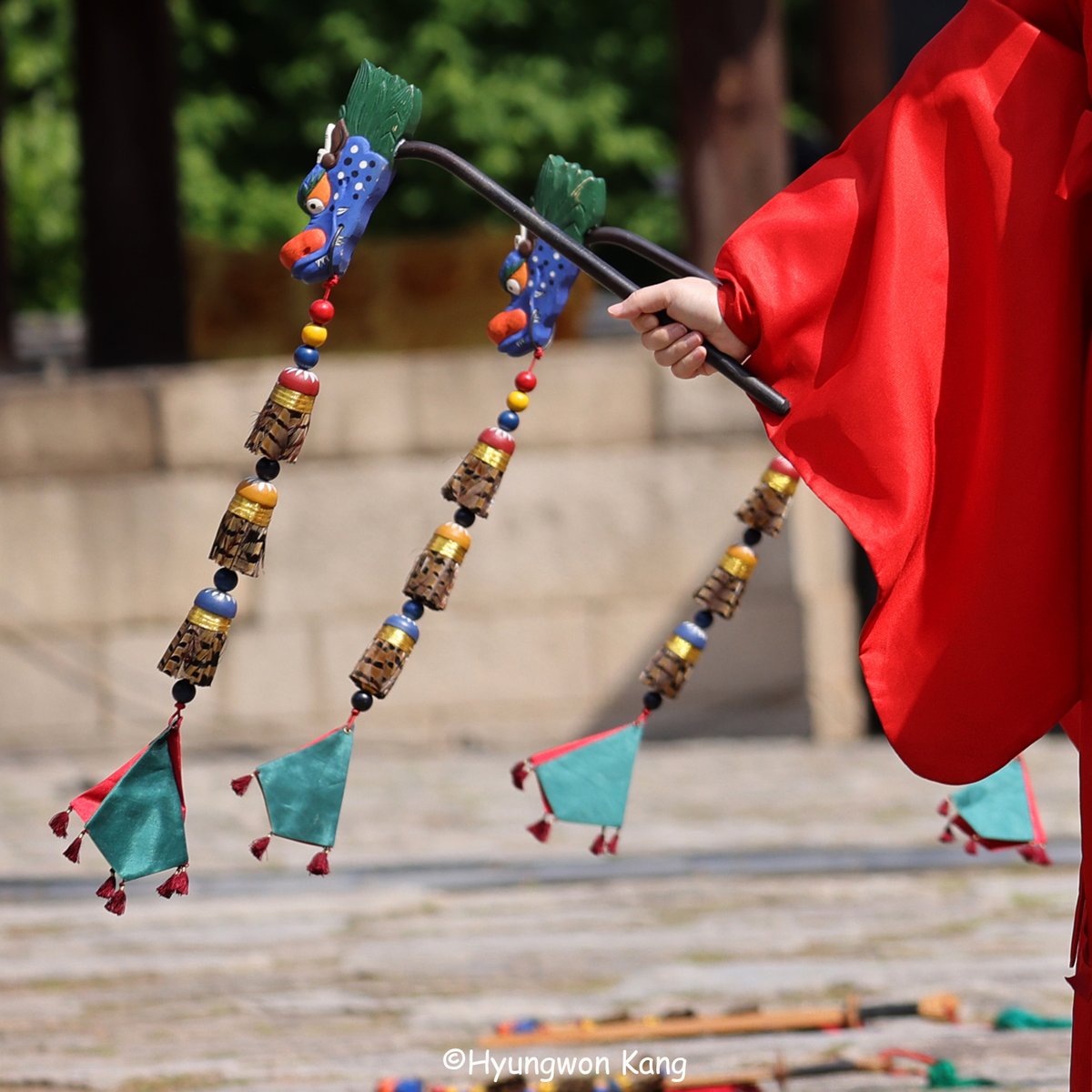 Kangphoto's tweet photo. Visual History of Korea
Tradition of worshipping the heavens continues in 21st century Korea https://t.co/YXs8oh3K0d
#종묘 #Jongmyo #ancient #ritual #ancestor #worship #heaven #Gojoseon #joseon #royals #shrine #혼백 #souls #spirits #Korea #UNESCO https://t.co/CZjsEphY1d