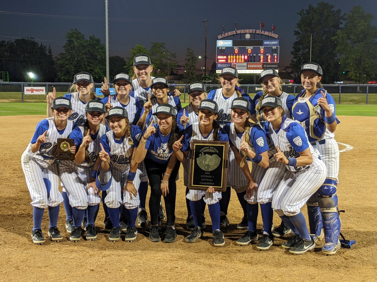 CifCentral's tweet photo. Congratulations to the Clovis softball team, a 2-0 victor against Central for the Division I championship. https://t.co/sPBS6eqhmN