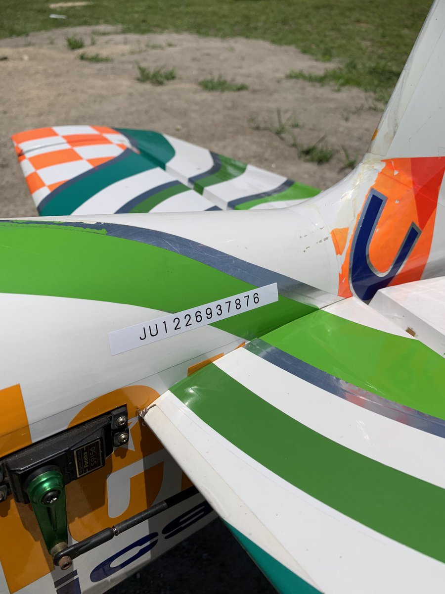 yosea7's tweet photo. #CAP232 #無人航空機登録 完了👍
ステッカーちっさ😵
#ラジコン飛行機 https://t.co/e8BFf2NznH