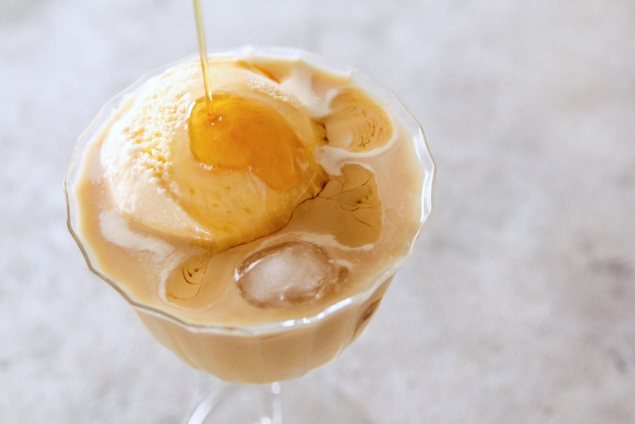 紅茶のティーバッグでお店の味「アイスミルクティーの作り方」