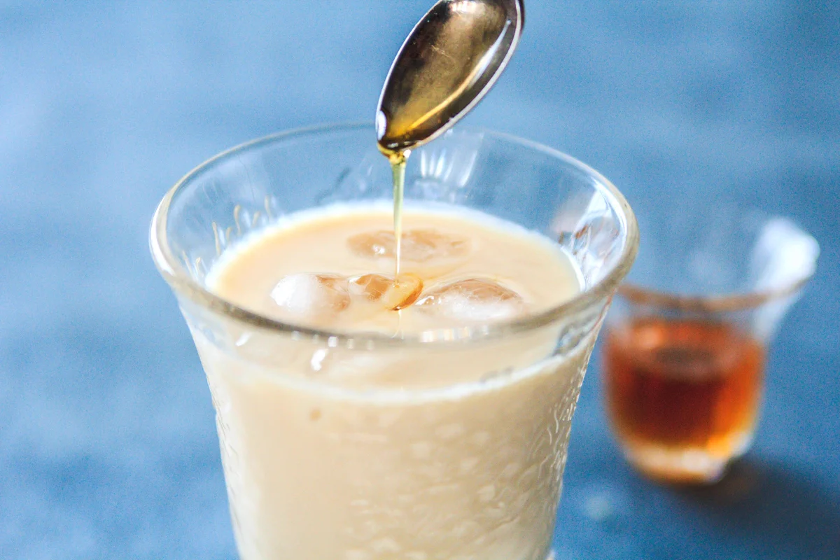 紅茶のティーバッグでお店の味「アイスミルクティーの作り方」