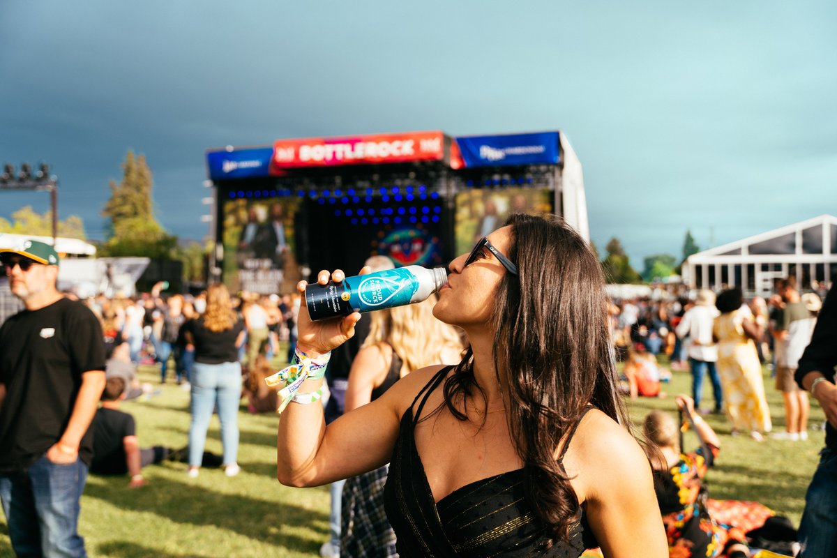 BottleRockNapa's tweet photo. Fuel your body at BottleRock with @ProudSourceWater.

The perfect blend of refreshing with 100% recyclable and reusable bottles to keep you rocking throughout the day💧🤘

#ad https://t.co/MuHwD2rJtW
