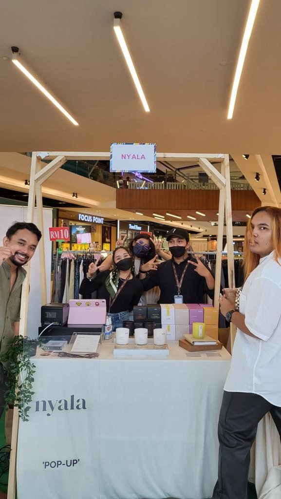 yiyieeen's tweet photo. Come support our Pop-Up Stores -- Nyala + IJO. Matcha + hitamanes. Today from 10am - 10pm 🤍

📍 MyTown Cheras, Kuala Lumpur
(we're beside H&amp;M and in front of IKEA restaurant) https://t.co/uCuehaCjFa
