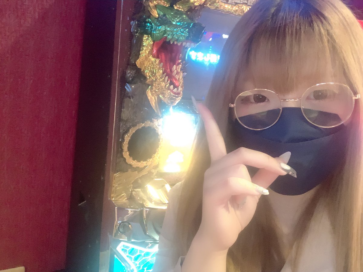 kyon_J9's tweet photo. 着きました遅くなり��した月下雷鳴〜〜〜〜〜 https://t.co/Gz9i1LSItQ