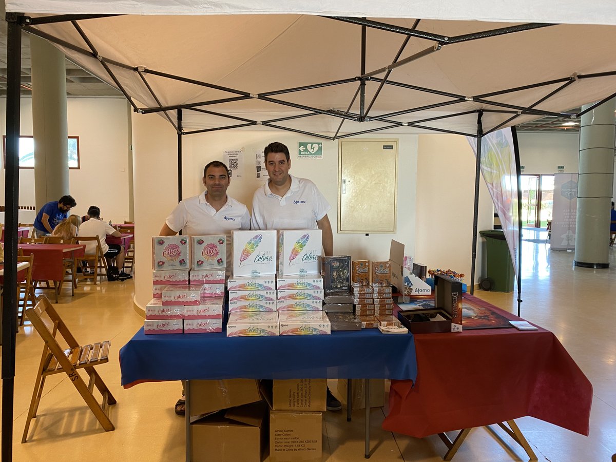 queremosjugar's tweet photo. Si vienes acompañado de peques a las Jornadas de Queremos Jugar! 🧁 O quieres disfrutar de juegos familiares también tienes STANDS como el de Átomo Games ( @gamesatomo ).
¡Echa un vistazo 👀!
#queremosjugar #boardgame #games #boardgamegeek #boardgamer #atomogames #xijornadasqj https://t.co/qyjwAiPqtC