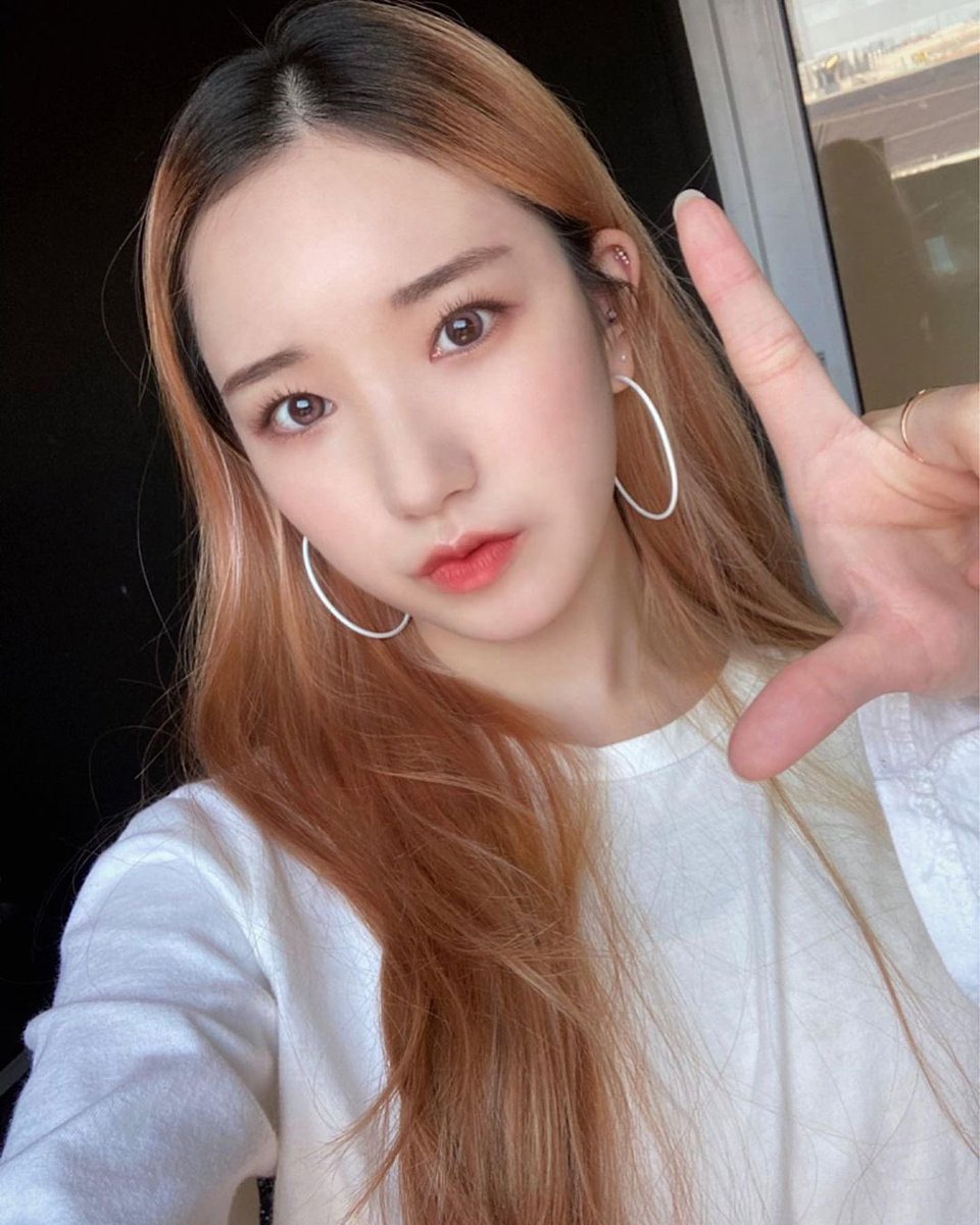 ArabBbcNgg's tweet photo. 🐰﹕220523
تحديث شيون عبر التيك توك والإنستقرام ♡
"يا رفاق ˂ᴗ˃ هل رأيتم أننا قمنا بإفتتاح حساب تيك توك الخاص بنا؟ يسعدني جدا أن تتاح لي الفرصة لأريكم المزيد من المقاطع🥰 من فضلكم أحبوا وادعموا حساب تيك توك الخاص بنا🧡"
🔗 https://t.co/HtR3FtyNKw https://t.co/Odgb7GFLtd
