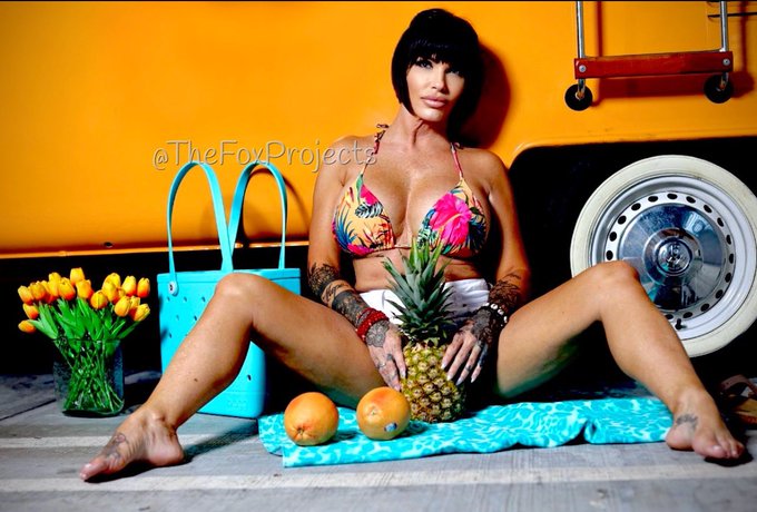 SUNSHINE &amp; SUMMER VIBES 🌺🍍👙🌴🌊☀️🧉 https://t.co/WKWzS8vC6Q<a href="/tag/keepingittight"class="tags"><span>#keepingittight</span></a><a href="/tag/keepingitright"class="tags"><span>#keepingitright</span></a><a href="/tag/16needles"class="tags"><span>#16needles</span></a><a href="/tag/m"class="tags"><span>#m</span></a>