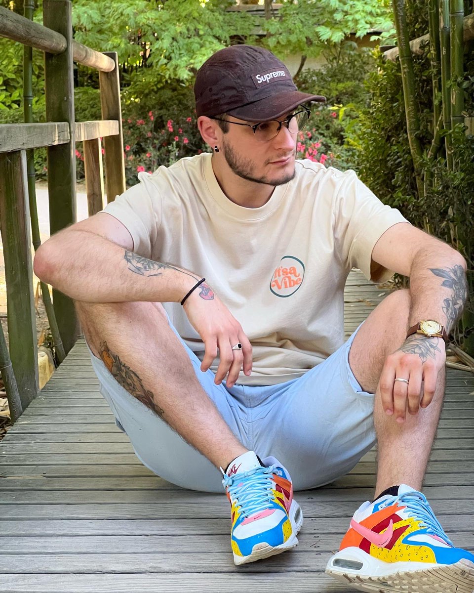 Millwai_'s tweet photo. Si @Nike vous passez par là, on sait jamais :) #custom #design #concept #art #shooting #supreme #tattoo https://t.co/mcVvJndnEd