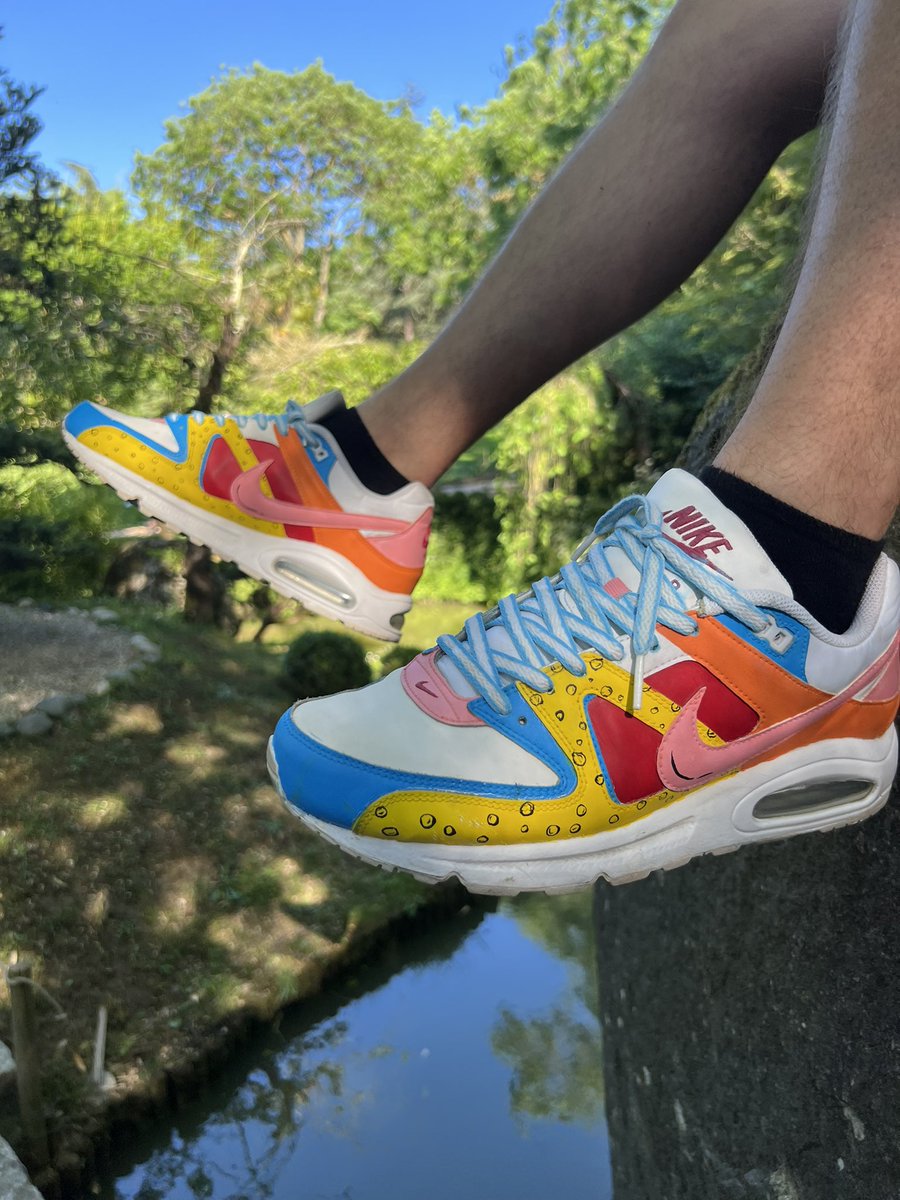 Millwai_'s tweet photo. Si @Nike vous passez par là, on sait jamais :) #custom #design #concept #art #shooting #supreme #tattoo https://t.co/mcVvJndnEd