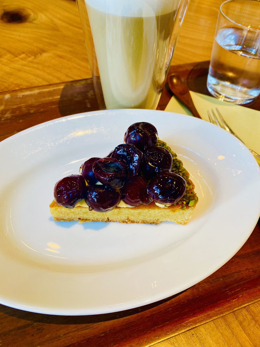 fabulousfivejp's tweet photo. Weekend vibes.
明日も頑張るために。

#andaz https://t.co/XmJOfSKi2L
