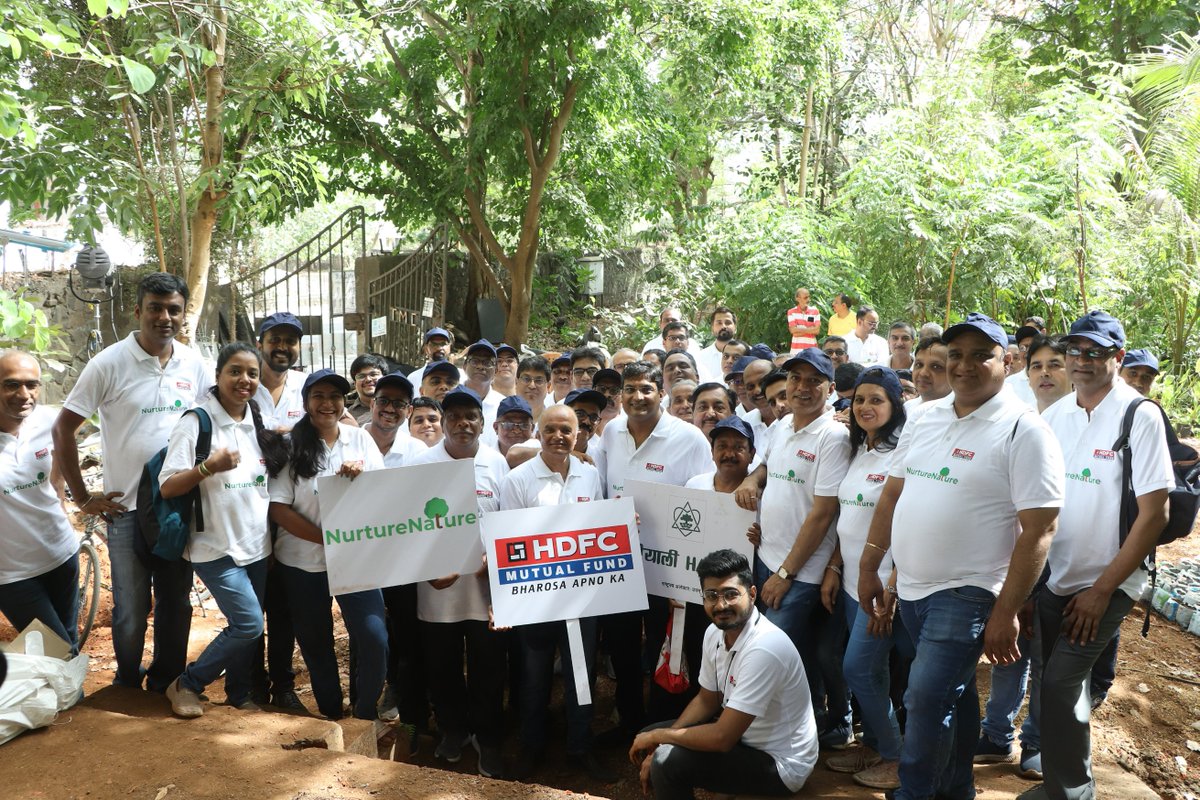 Mr. Navneet Munot, MD &amp; CEO (HDFC AMC), kick-starts the #NurtureNature campaign today with partners at Hariyali Thane.