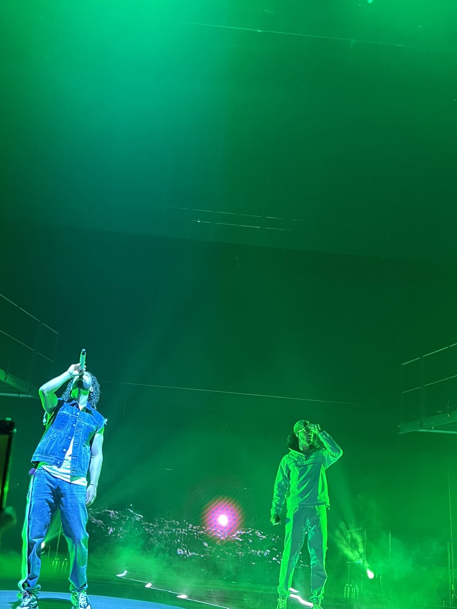dnctway's tweet photo. Thread de mes photos du dernier Bercy de PNL (27/05)

#PNLTour2022 #PNLLive https://t.co/AACWW00tFt