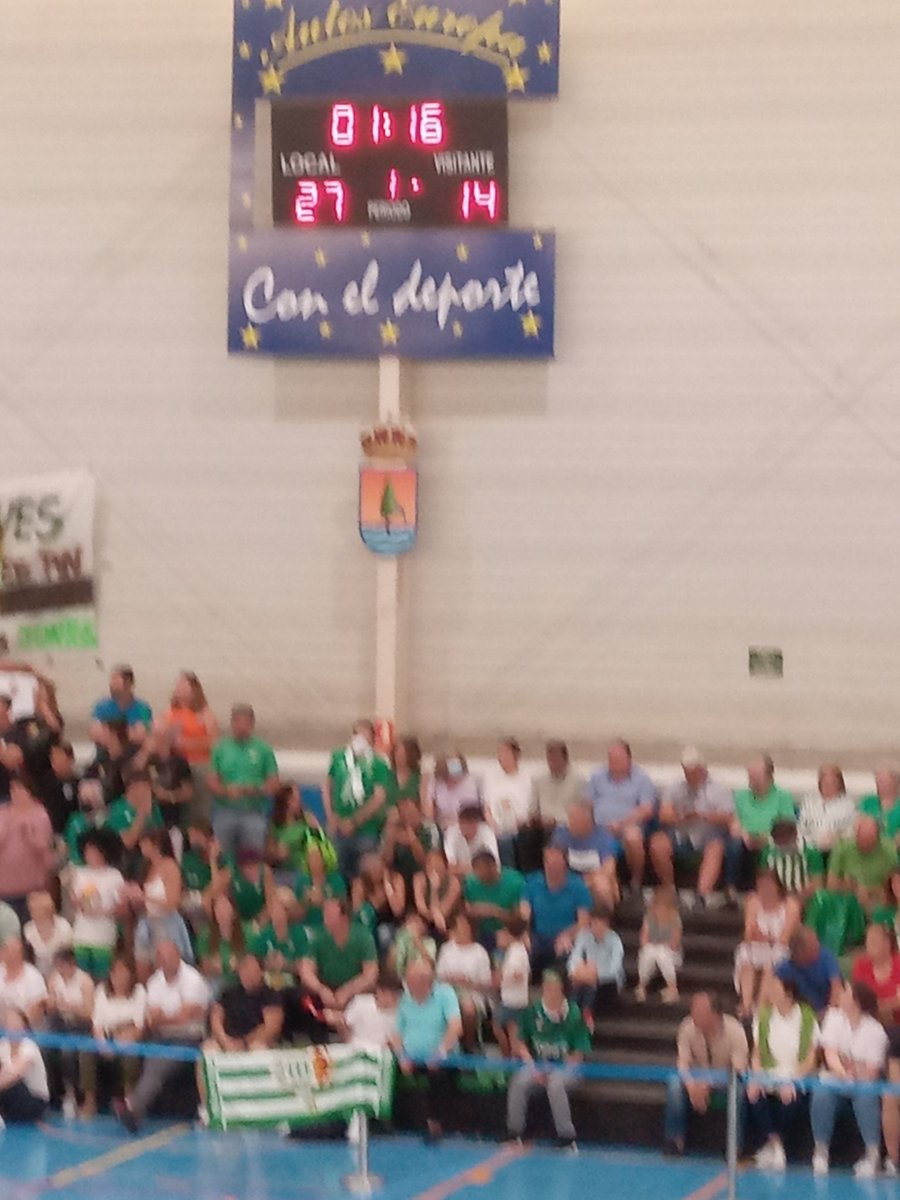 P_BetisBasket's tweet photo. Primer cuarto 🏀💚🤍💚
🏆 #FinalMiniMas2022
🏟 Muriel Bujalance, Gelves
⬜🟩⬜🟩⬜🟩⬜🟩⬜🟩⬜🟩⬜
#MuchoBetis #HayFuturo #CoosurBetis #BetisAlé #ElBetisTambiénEsBaloncesto https://t.co/yCTWlAuGiS