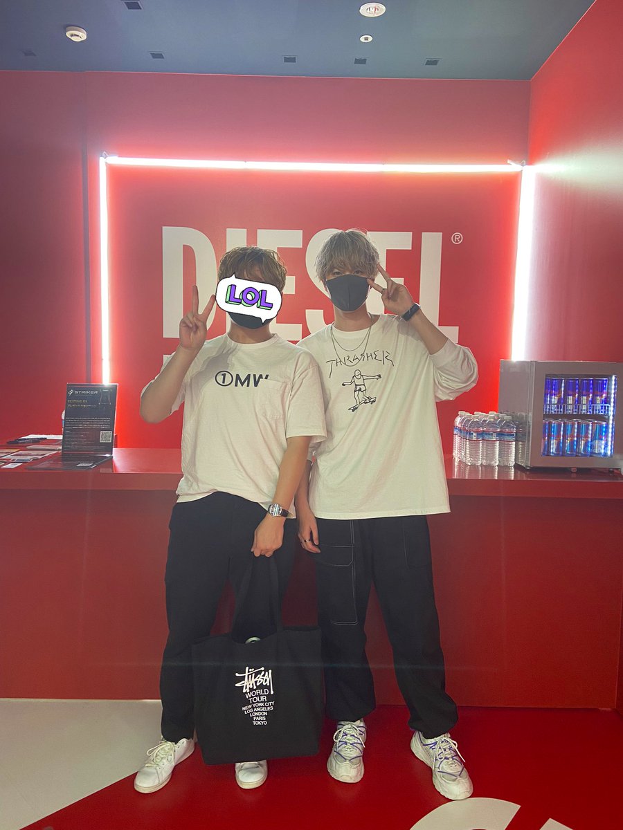 Sheltie_potato's tweet image. たっぴーさんと写真撮れたーーー！！！！
初めてあんなに緊張した_(┐「ε:)_
緊張しすぎて何もまともに話せなかった🥲

イケメンでした_(┐「ε:)_

@1TAPPYTHEWORLD  #DieselxFennel #DieselStudio