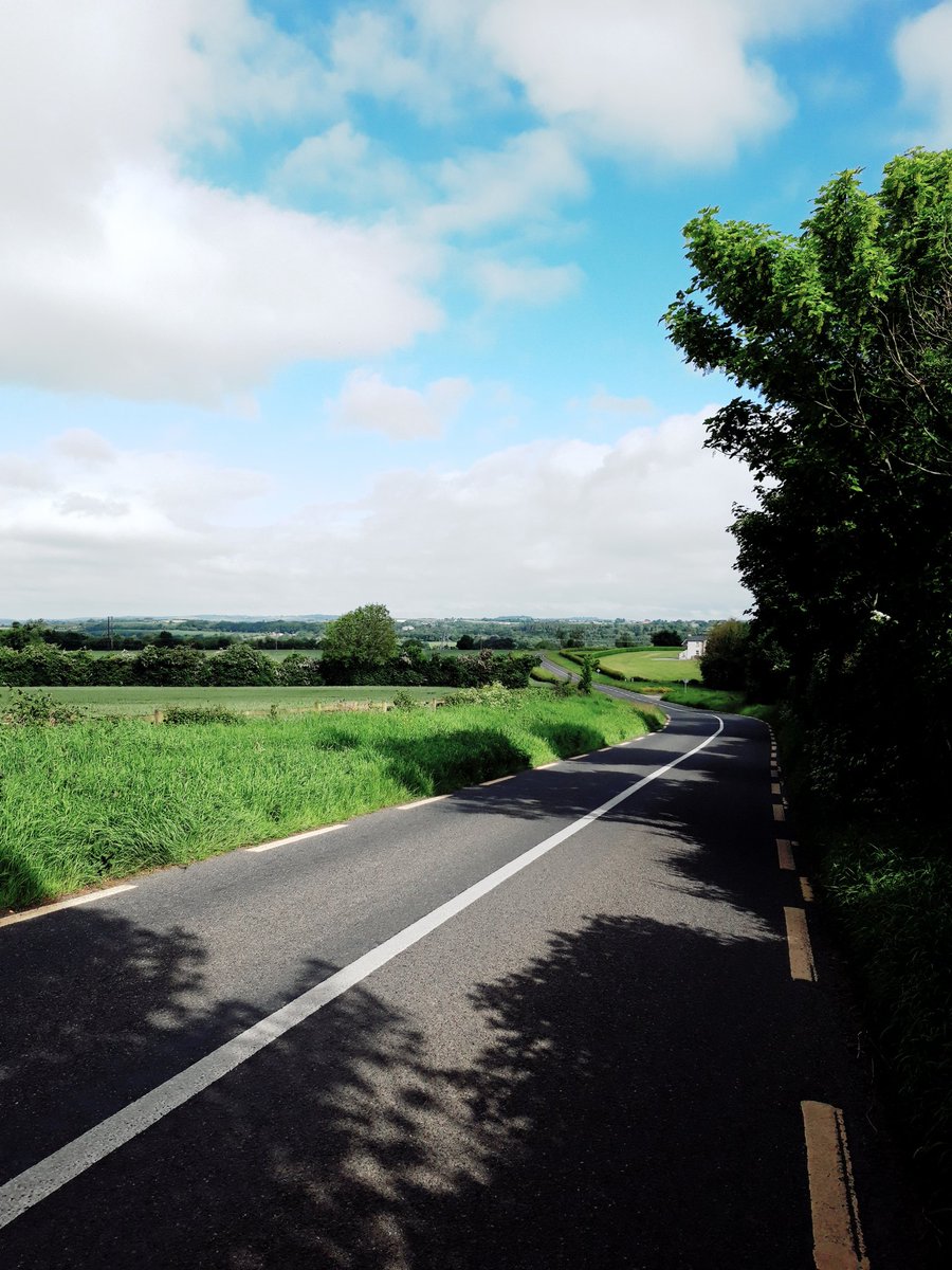 Joelums's tweet photo. Sunday morning walk all done. Headed out towards #donore Lovely out in the countryside, time to switch off and take it all in #100daysofwalking #meath #louth https://t.co/7tUg7GqM9W