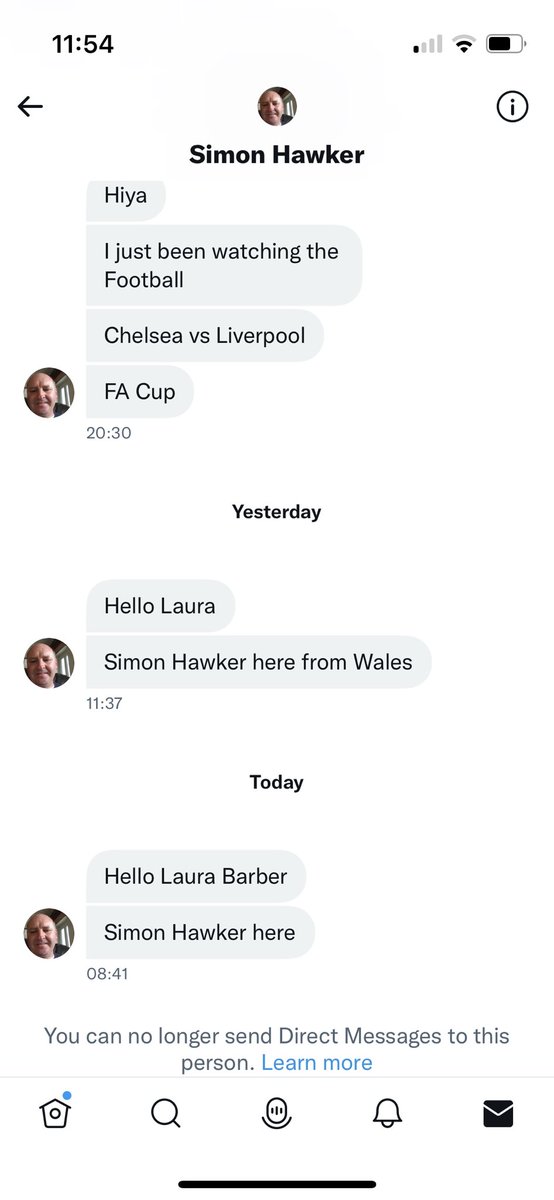 lac_88's tweet image. A short story of a woman’s Twitter DMs 🤣🤷🏼‍♀️👋🏼 #byeSimon #wasitsomethingisaid