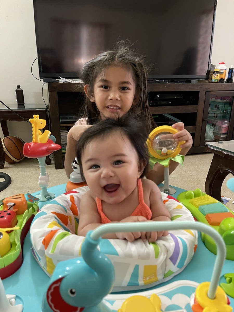 daniigrr's tweet photo. Besties for life 

Also Everest’s twitter debut https://t.co/x9YhmLGYND