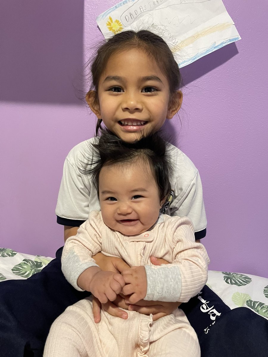 daniigrr's tweet photo. Besties for life 

Also Everest’s twitter debut https://t.co/x9YhmLGYND