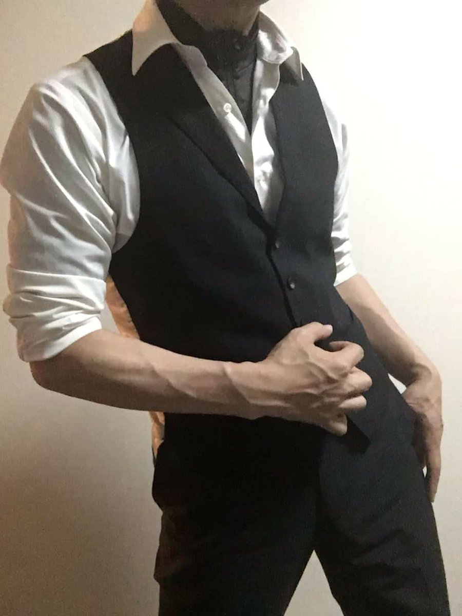 I don’t wear suits in daily basis but when my dollface asked me to, I do. #SeductiveSunday