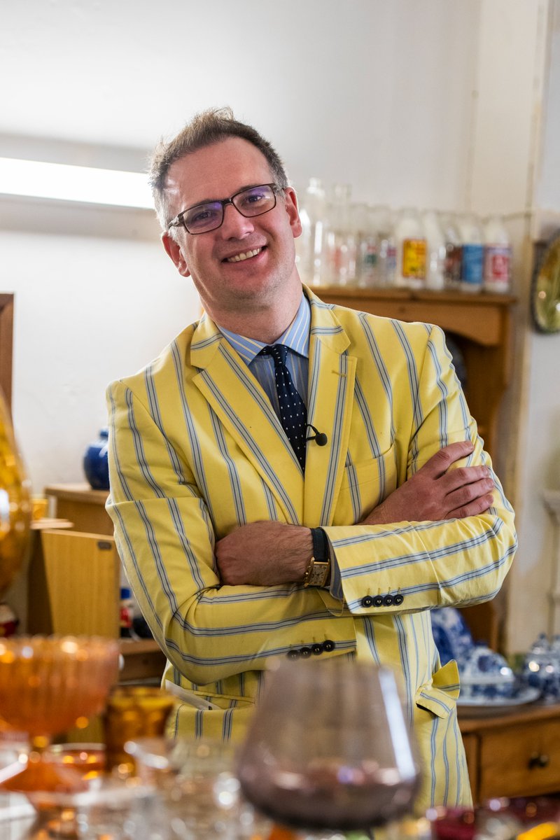 BBC Bargain Hunt tweet media