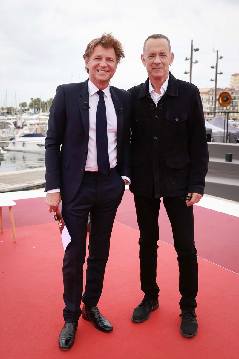 20h30_france2's tweet photo. 🎬 Le @Festival_Cannes se poursuit avec @tomhanks invité exceptionnel de @LaurentDelahous ce soir dans #20h30ledimanche sur @France2tv ! https://t.co/IJBp7muQfo