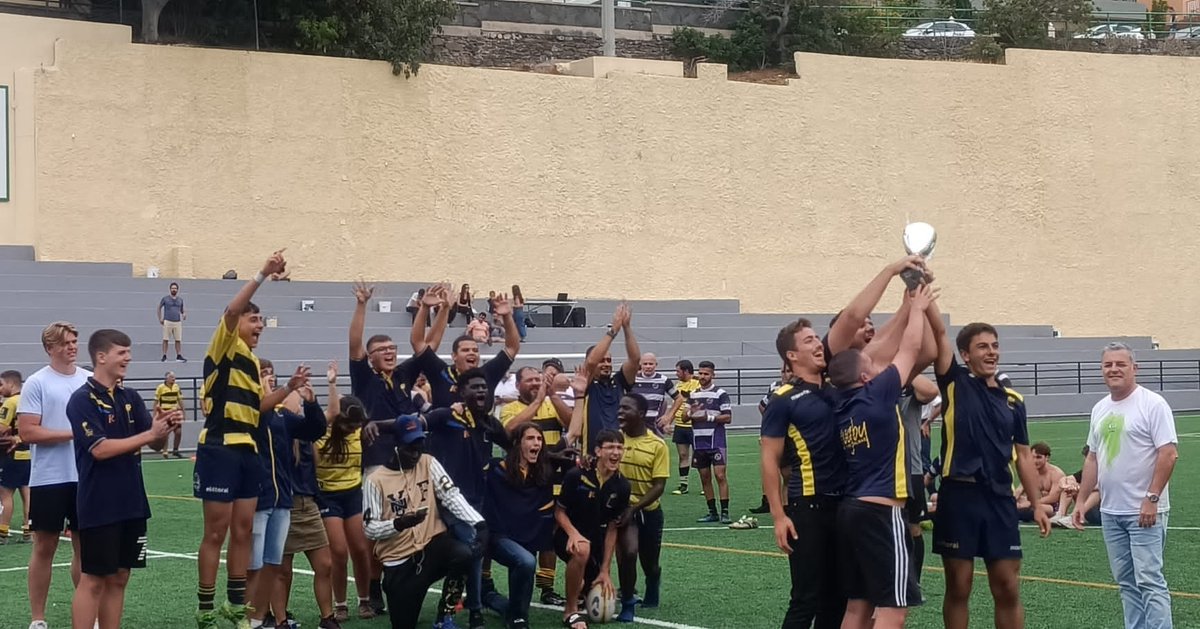 CRLPLasPalmas's tweet photo. Gran día el de ayer, con nuestros #Sub18CRLP y #SeniorCRLP ganando sus finales, agradecer a nuestros patrocinadores, la grada, #EscueladeValoresCRLP Tak Televisión, árbitros y rivales por el día de ayer
#seguimosempujando #CRLP #caradura https://t.co/AV6mJOqnaw