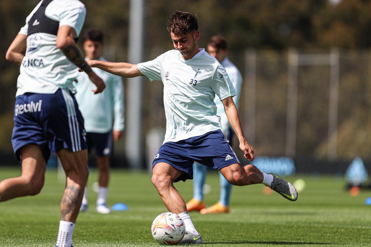 📈 Empate do #CeltaCGranPeña ante a <a href="/UDOurense2014/">UD Ourense 🐺</a> (1-1) en Barreiro na última xornada da fase de ascenso

⚽️ <a href="/franlopezf1/">Fran López</a> marcou o gol celeste.

💙 Finaliza a tempada co obxectivo cumplido. PARABÉNS! 

#ACanteira #PreferenteSur