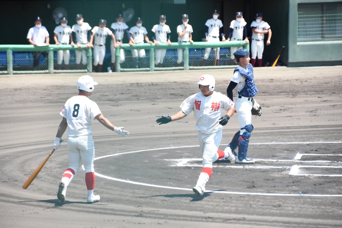 asahi_wakayama's tweet photo. 智弁和歌山のみなさん、おめでとうございます。
公式戦２９連勝中の大阪桐蔭をやぶって、１６年ぶり３度目の優勝です！
智弁和歌山３００００００００＝３
大阪桐蔭　１０１００００００＝２　
#高校野球　#近畿大会　#紀三井寺　#智弁和歌山　#大阪桐蔭 https://t.co/eWy7vOaQY7