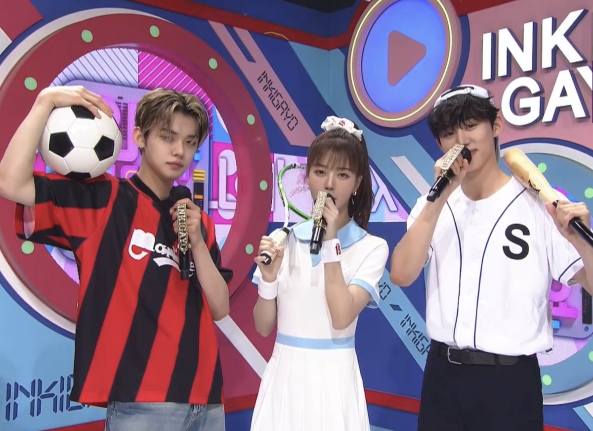 bumjuneupdates's tweet photo. jjunijjun looking amazing for todays episode!!⚽️🎾⚾️

MC JJUNIJJUN DAY
#SEOBUMJUNE #BUMJUNE #서범준 #쭈니쭌 https://t.co/LVyle92MHs