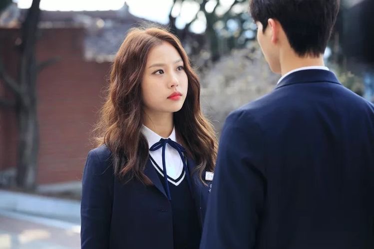 gominsipics's tweet photo. five years with actress go min si https://t.co/Sb1zxFlPSr