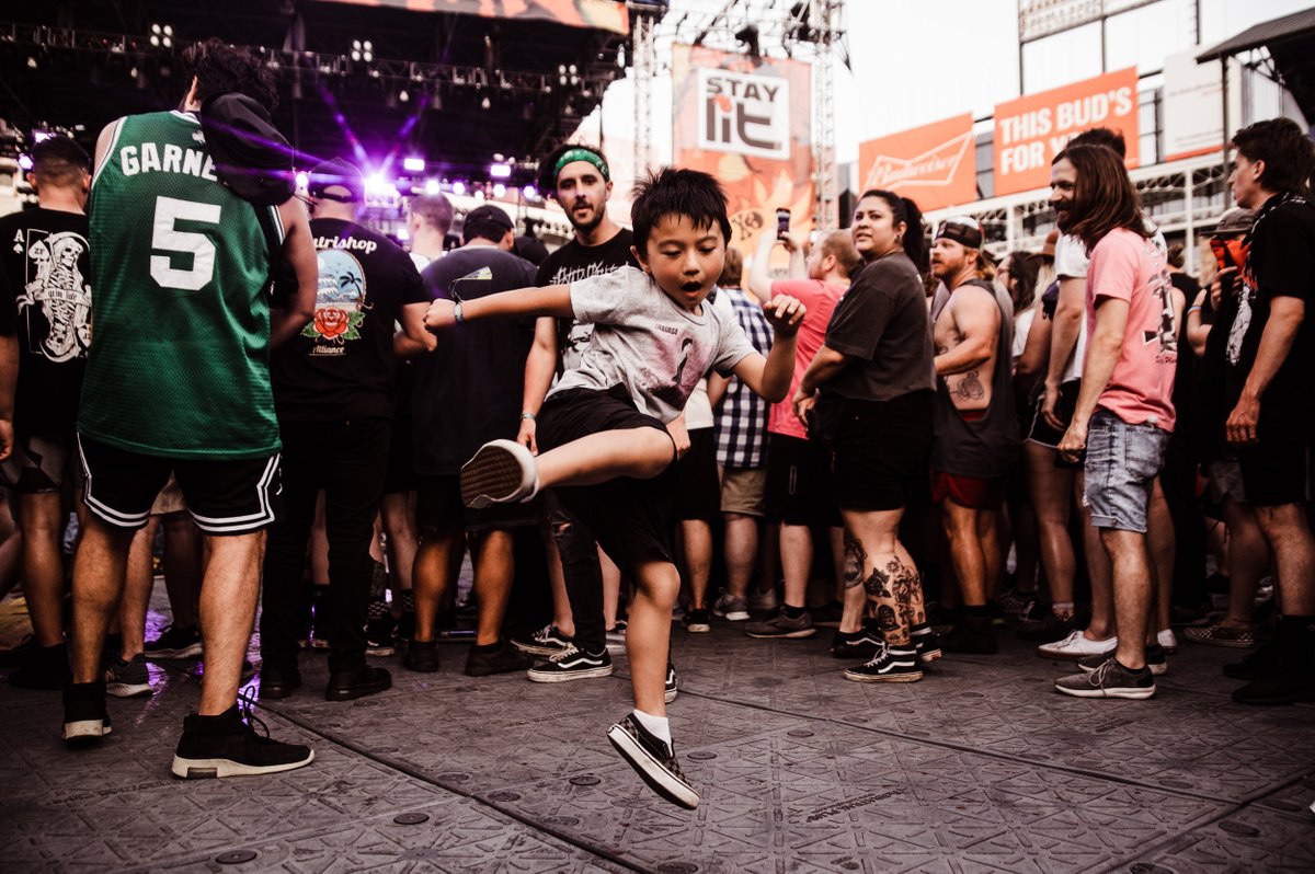 @ lil dudes parents i hope this photo finds it's way to you.