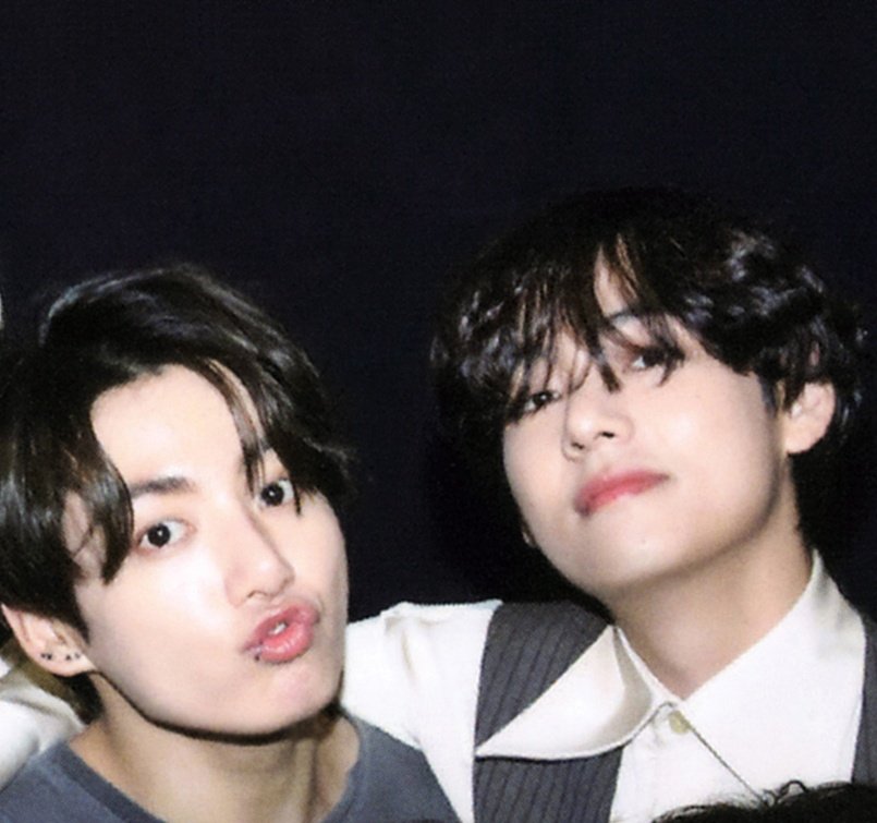 tkchronicIes's tweet photo. Got this taekook in HD 😍 https://t.co/NU4FeWVsvl