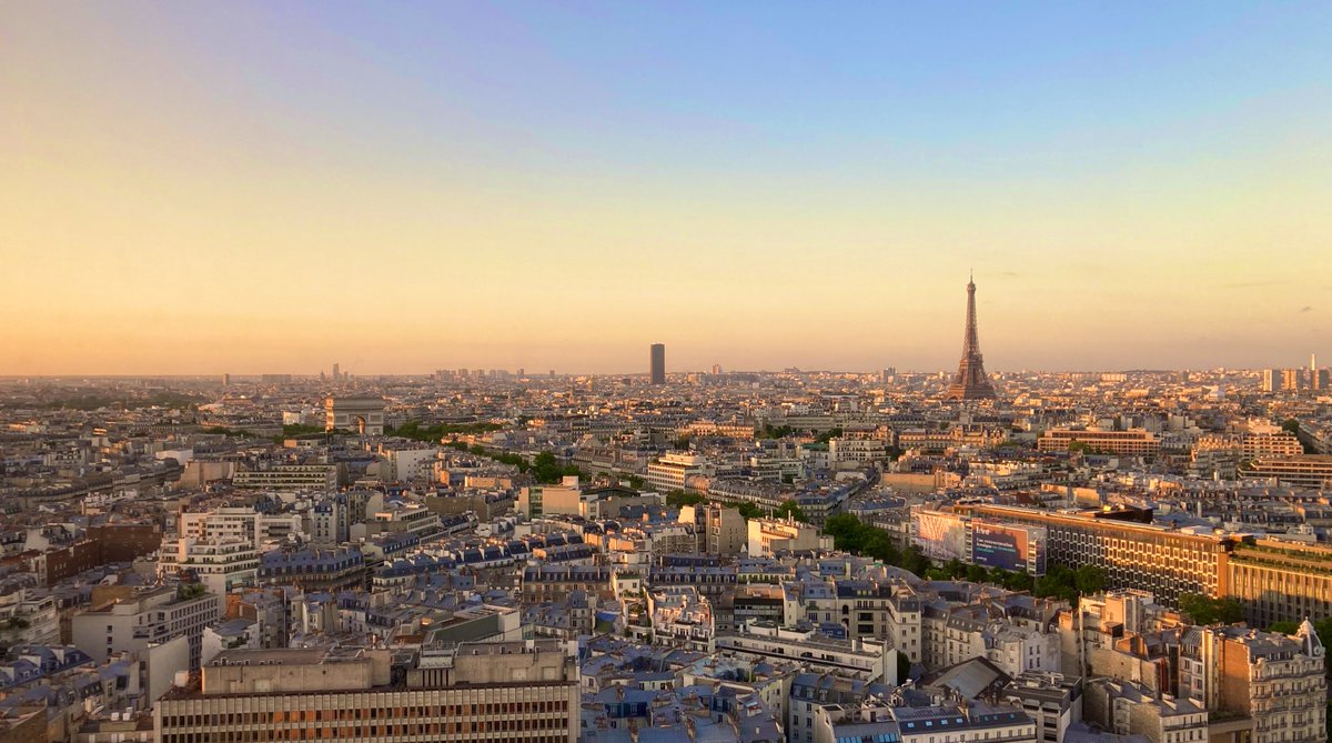 The #Paris light at 0630 is beautiful, right? ☀️ 

Enjoy it tomorrow (Monday) with a short (7k) run, modest pace, starting 0630 in front of Hyatt #ica22 🏃🏽‍♂️👟🎽

Everyone is welcome. Just show up!

📌Monday 30th 0630 ⏰

#RunningWithPresidents