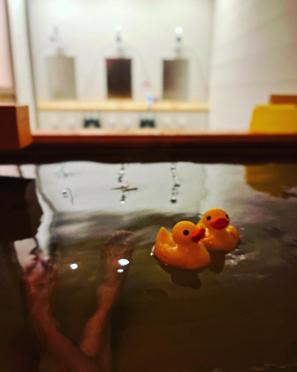 KsVacation's tweet photo. Craft Beer & Sento♨️ #クラフトビールと銭湯と #猿山鹿男 #箕面ビール #bathhaus #代々木上原 https://t.co/csmULWUjXY