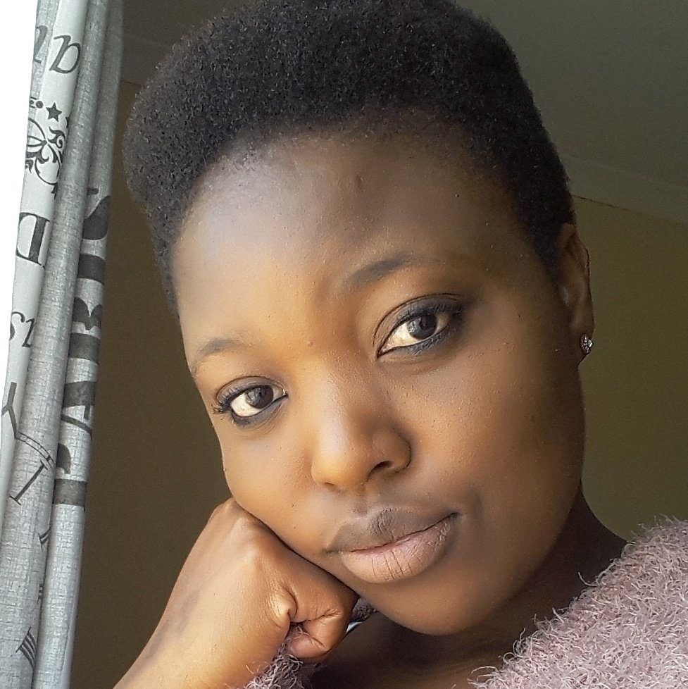 How old are you?
Me 32years