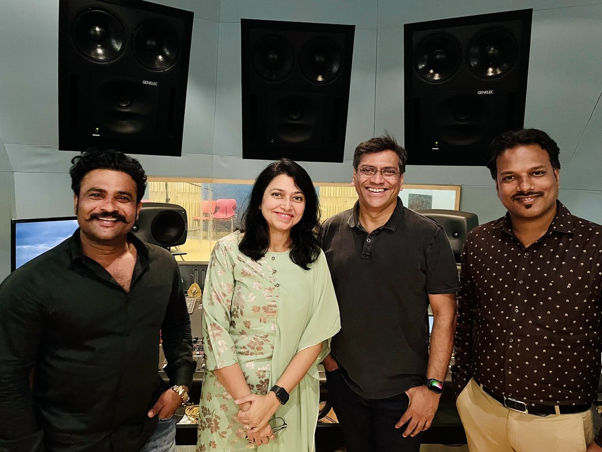 neharajpalmusic's tweet photo. Recorded lovely duet for composer Mohit Gangurde .. voice taken by magician Vijay Dayal .. it’s going to b a duet with Sonu Nigamji.. for marathi film https://t.co/noUjXiC94T