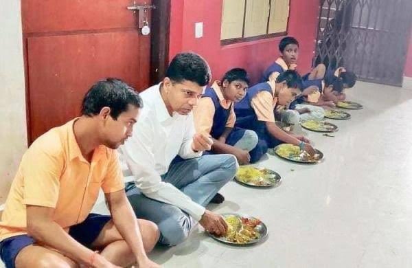 imkcs11's tweet image. ଓଡିଶା ବିକାଶ ର ଦକ୍ଷ ବିନ୍ଧାଣି  ପ୍ରଗତି ର ସାରଥୀ  @Vkpandianfancl1
 ଙ୍କୁ ଆଜିର ଶୁଭ ଜନ୍ମଦିନ ରେ ଅନେକ ଶୁଭେଚ୍ଛା ଓ  ଅଜସ୍ର ଶୁଭ କାମନା ଆପଣଙ୍କ ଚଲାପଥ ସଦା କୁସୁମିତ ହେଉ ପ୍ରଭୁ ସକଳ ମଙ୍ଗଳ ବିଧାନ କରନ୍ତୁ 
Happy Birthday Sir. @Naveen_Odisha
@MoSarkar5T @Bibhuti_BJD @GopalKr33599712