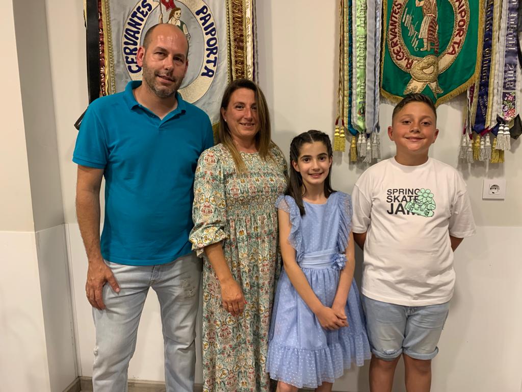 Falla_Cervantes's tweet photo. ➡ Héctor, Dori, Victoria i Rubén són els nostres representants per a 2023. Prepareu-vos comença un gran any!! 💃💥😍 https://t.co/Yn9OczZ63b