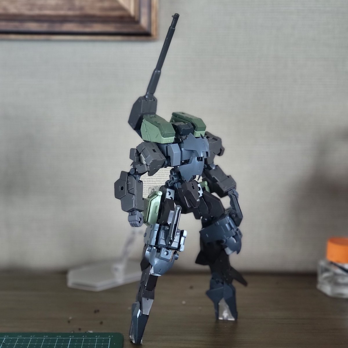 francis312r5r1's tweet photo. #フレームアームズ 
Looks like a full armored #battroid #バトロイド https://t.co/n7a13rUBQK