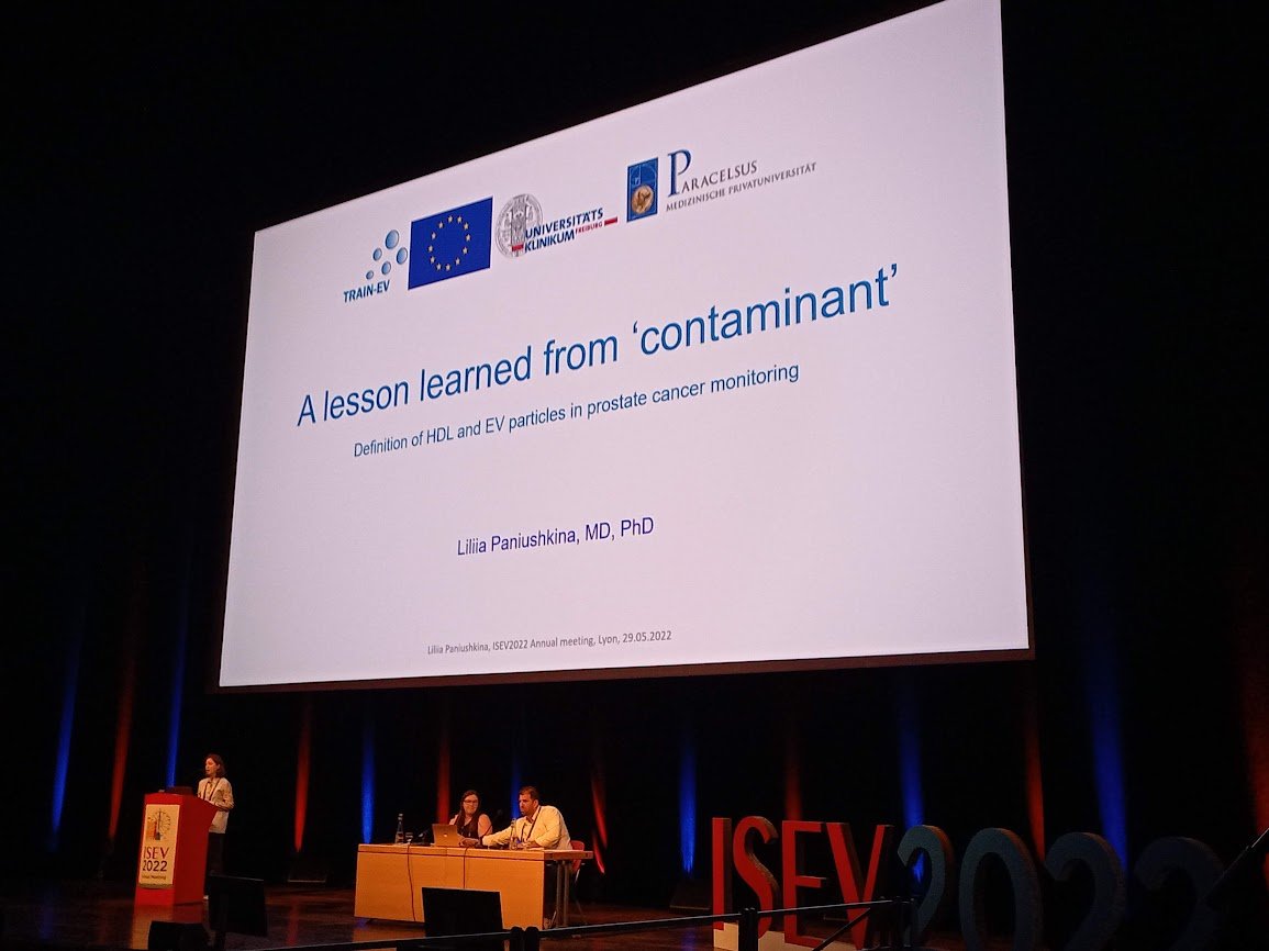 ASEV_Austria's tweet photo. "Contaminants" or not? @L_Paniushkina from the lab of #dirkstrunk @paracelsus_uni clarifies 😎at #ISEV2022 https://t.co/KEtuL9fr7R