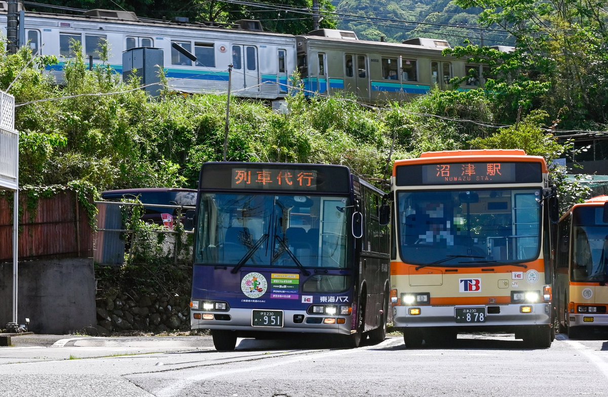 L_03line_'s tweet photo. 東海バス878号車貸切

この度ご縁があり、878号車の貸し切り会へ参加させていただきました。東海バスの方々を初め関係者の皆様、素敵な機会を本当にありがとうございました。 https://t.co/lFCap8ZXp7