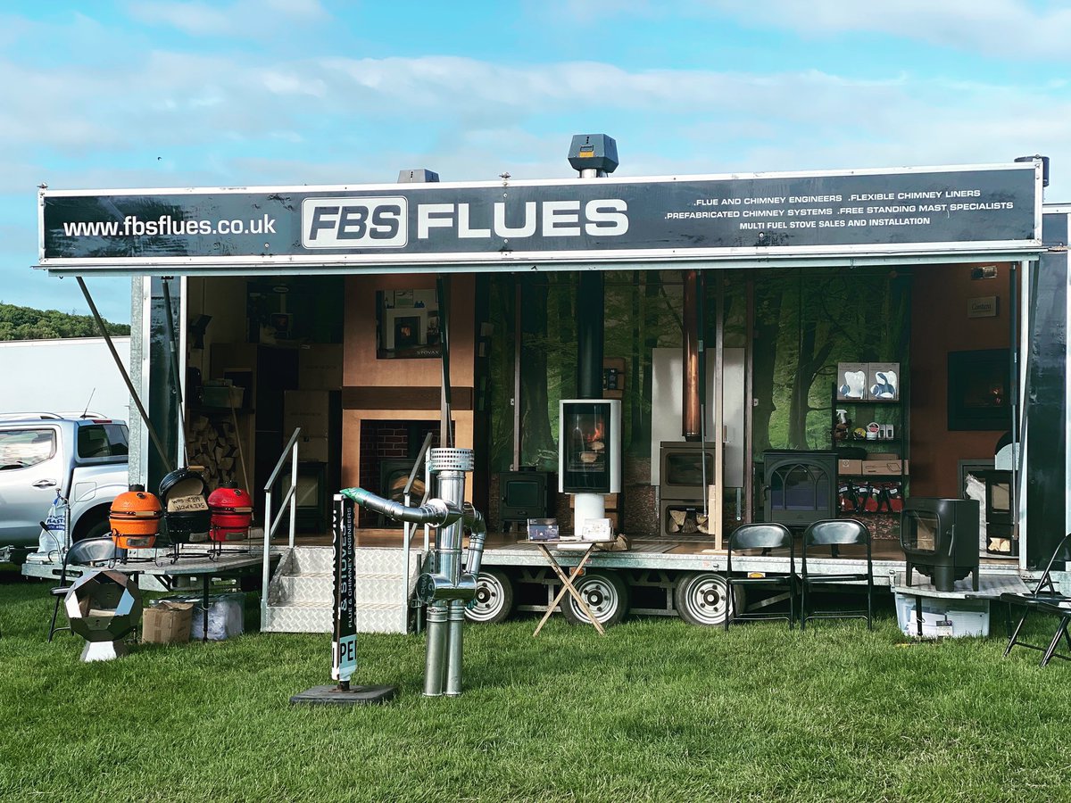 fbs_flues's tweet photo. After 2 long years our Show Trailer is back out in action. Come and visit us at Sherborne Castle Country Fair. The weather is looking beautiful and the live woodburners are taking the chill off the morning 🪵🔥 https://t.co/bfugsRRWRA